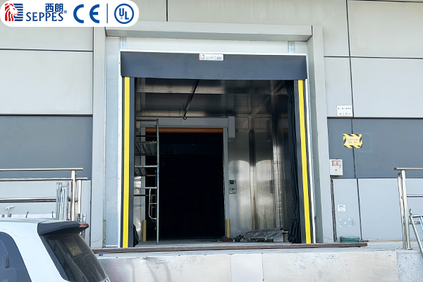 食品工厂出货口充气门封